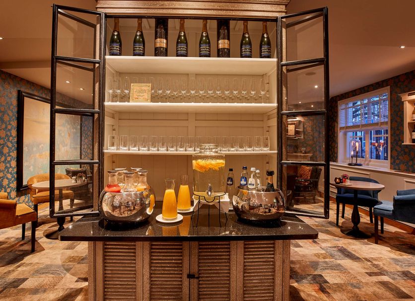 Bar Photo