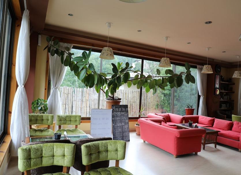 Lounge Photo