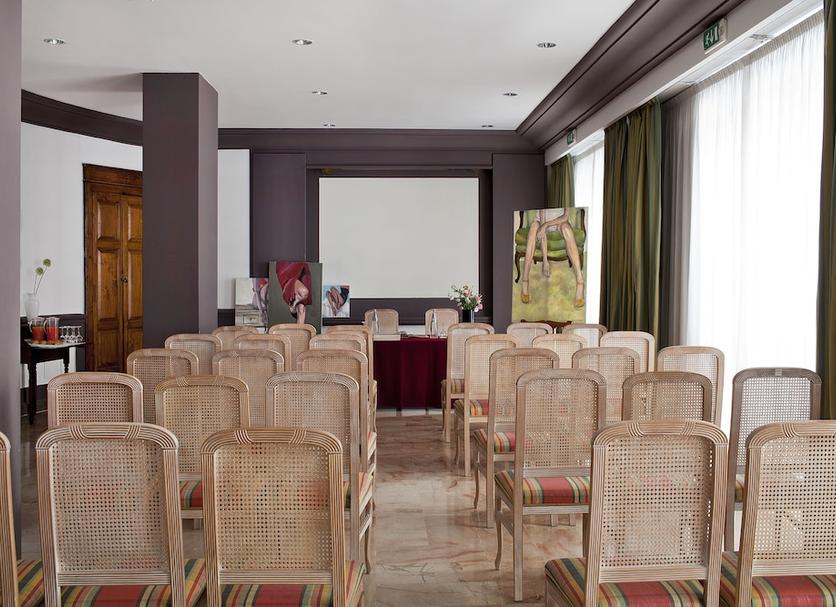 Conference room Photo