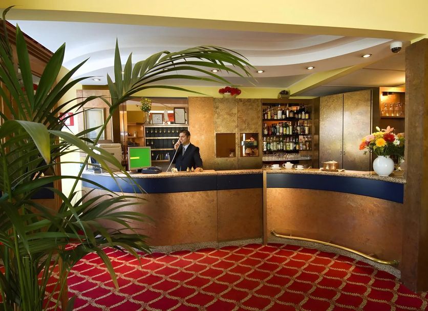 Front desk Photo