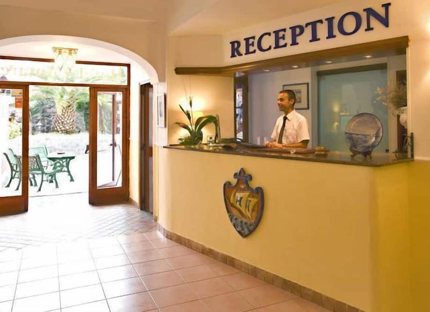 Front desk Photo