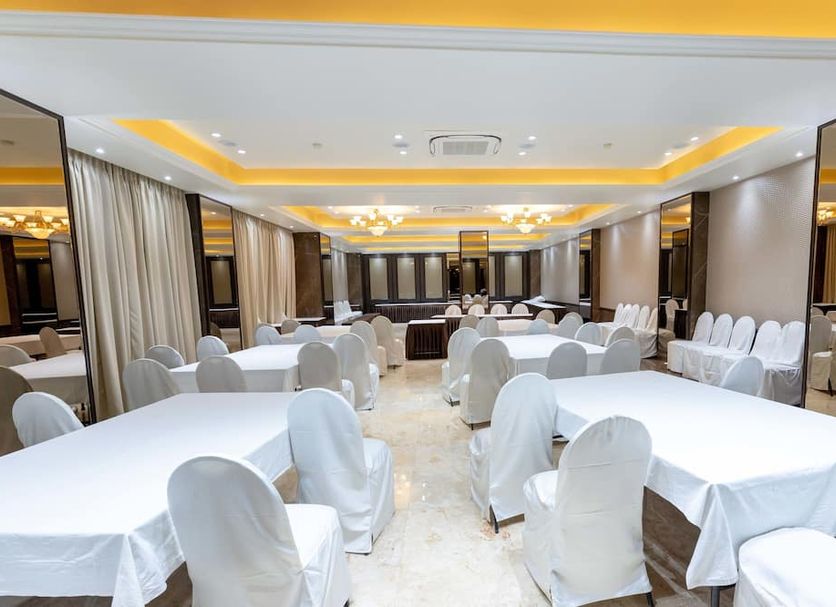 Banquet hall Photo