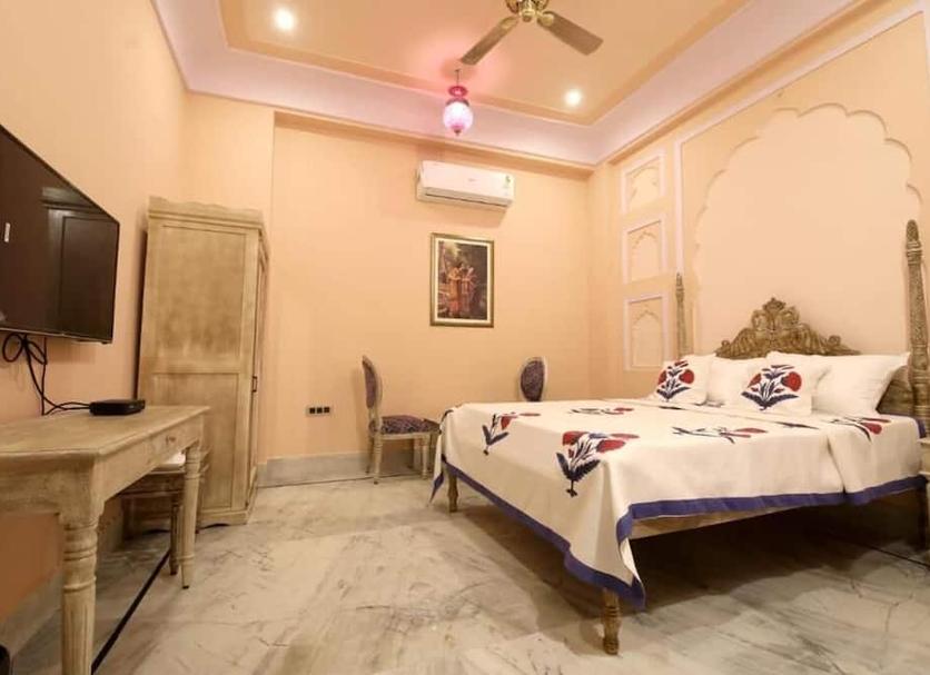 Bedroom Photo