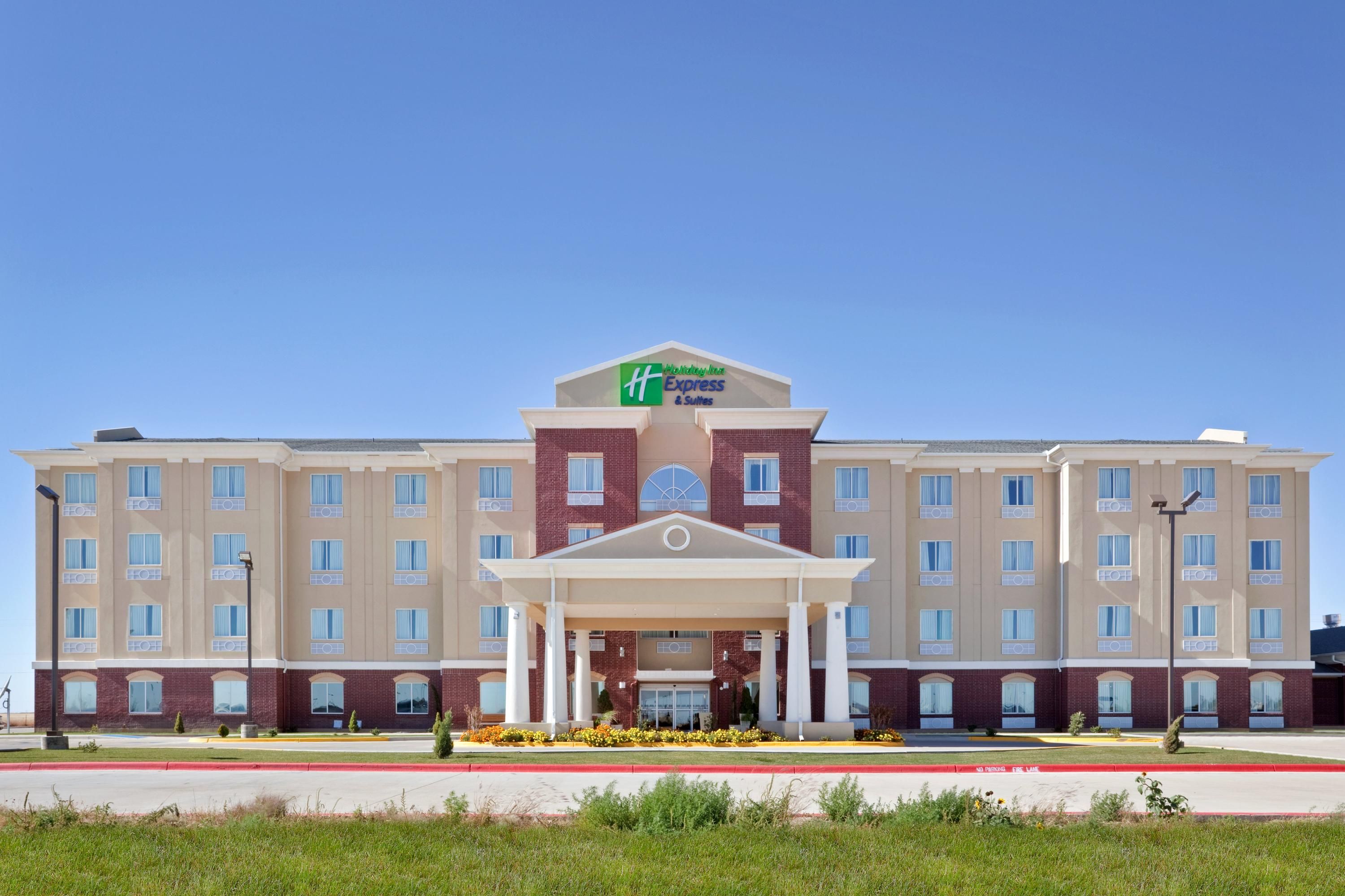 Holiday Inn Express Hotel & Suites Dumas, An IHG Hotel from ₹ 4,165