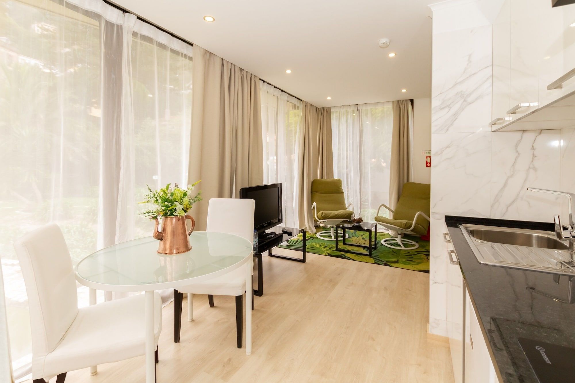 Dining room Photo