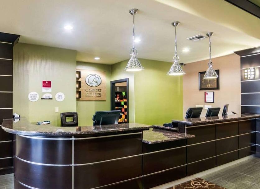Front desk Photo