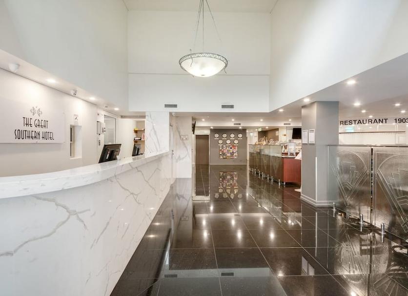 Front desk Photo