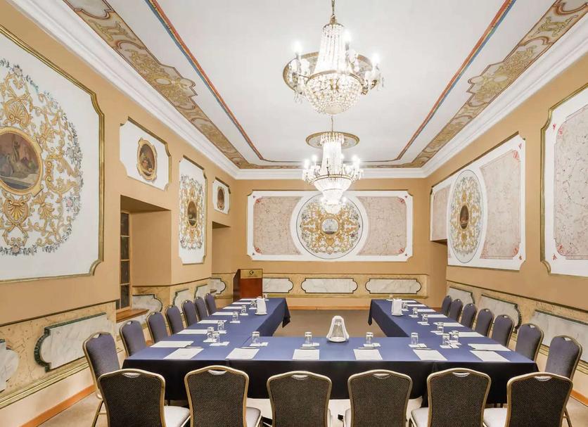 Conference room Photo