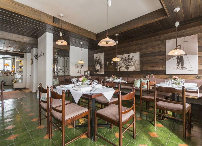 Restaurant Photo