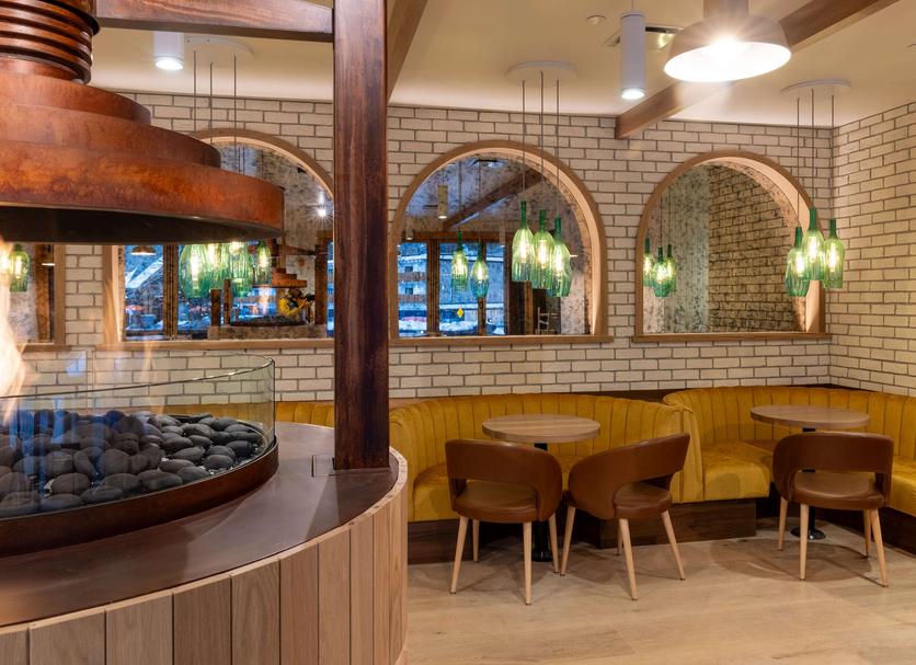Restaurant Photo