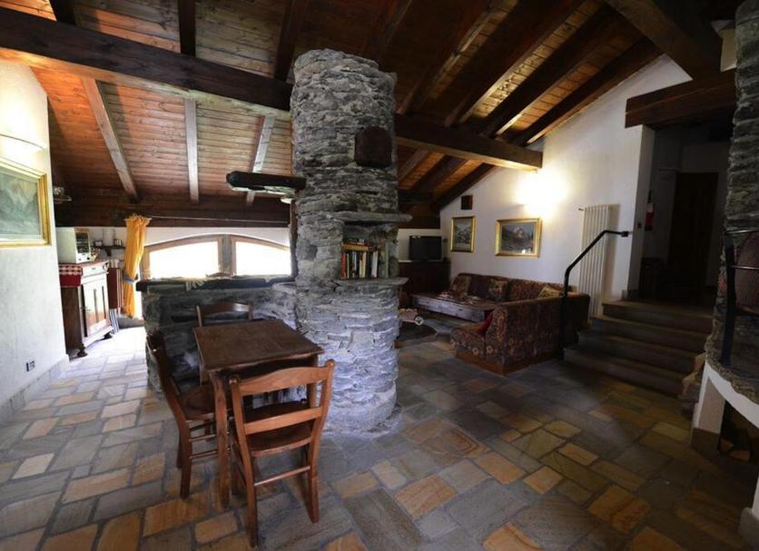 Dining room Photo