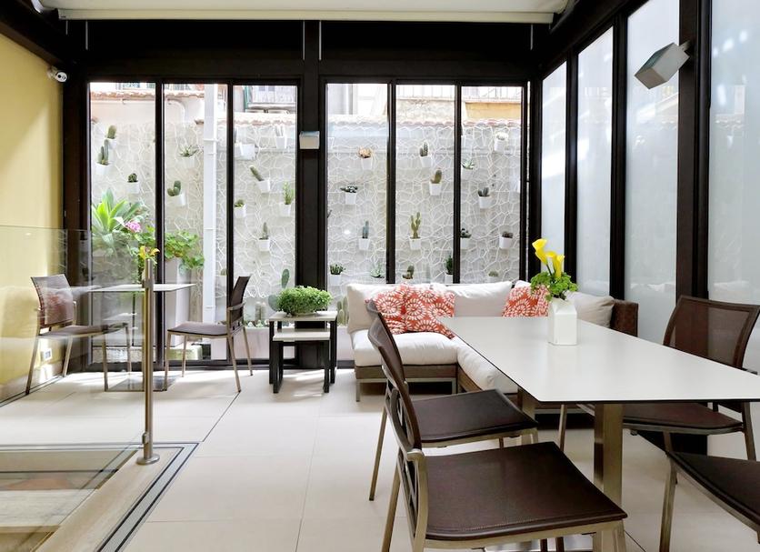 Dining room Photo