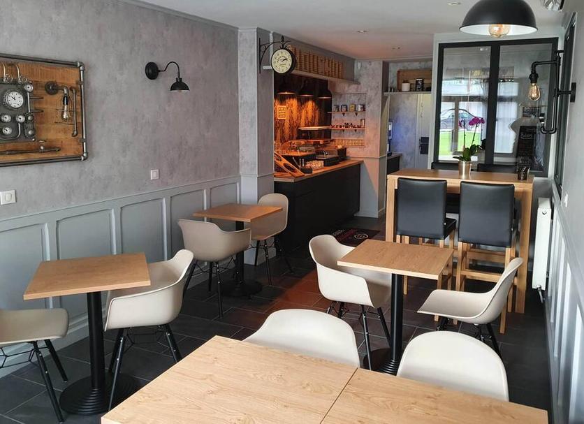 Restaurant Photo