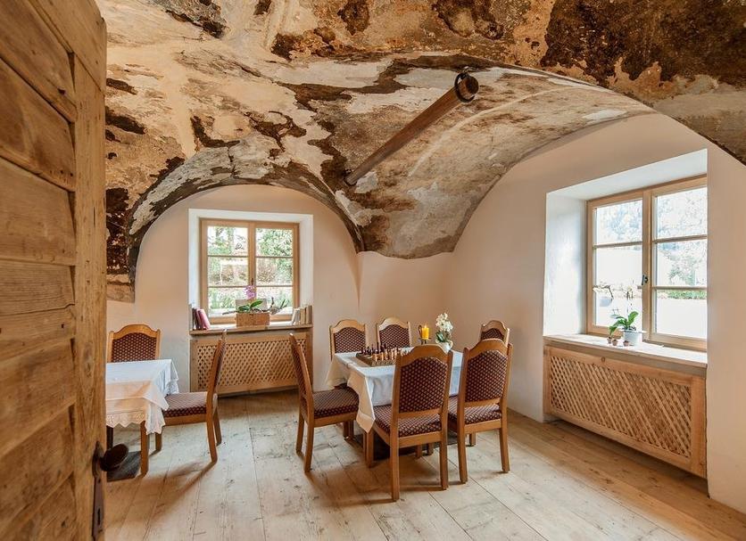 Dining room Photo