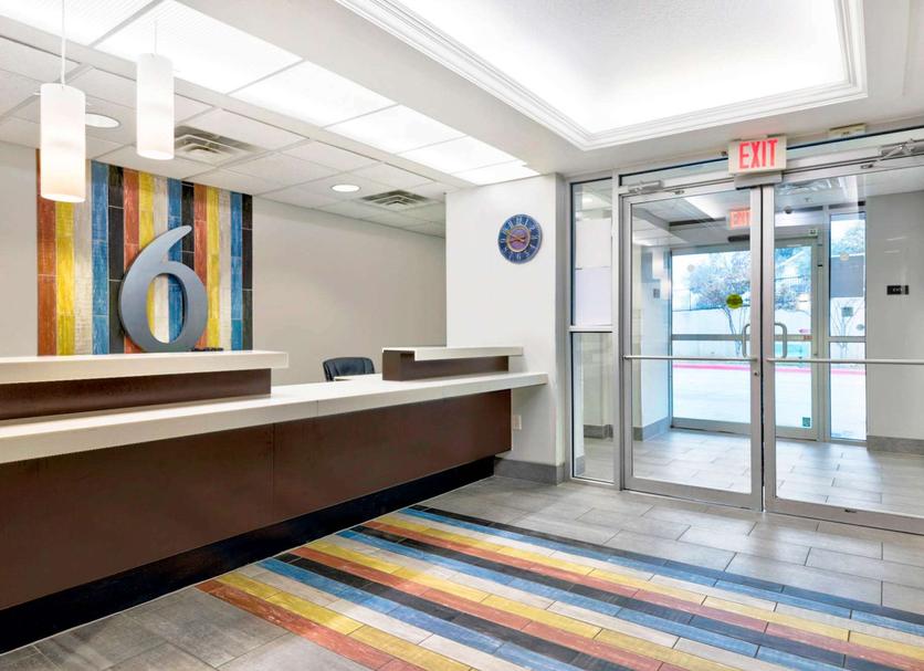 Front desk Photo