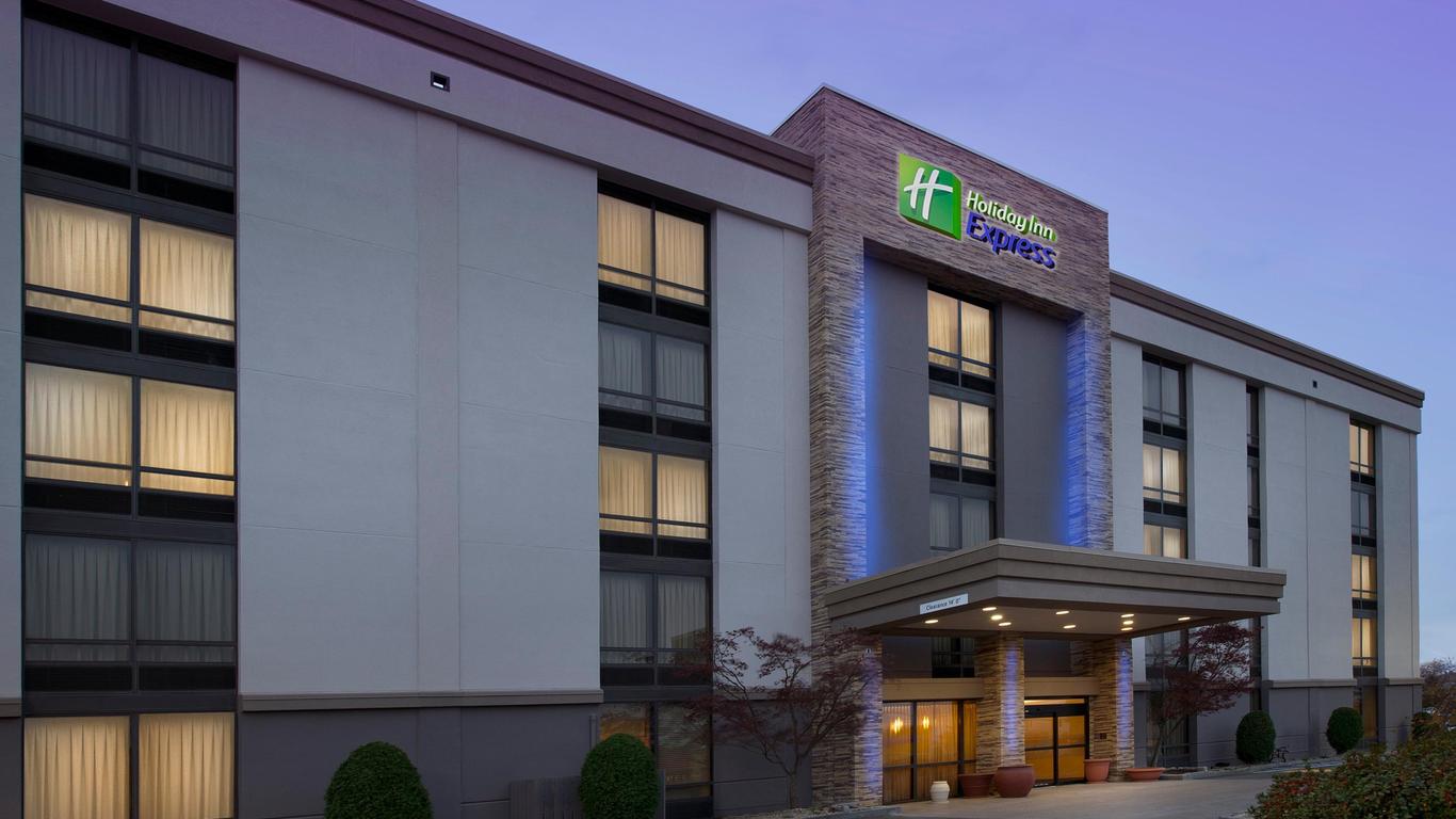 Holiday Inn Express Boston North-Woburn