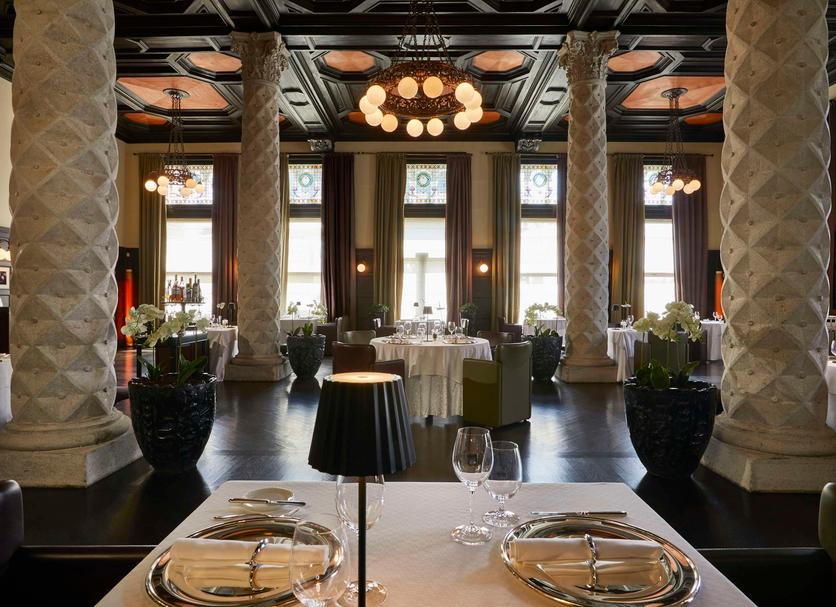 Restaurant Photo