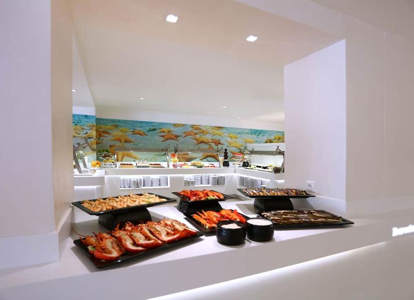 Buffet Photo