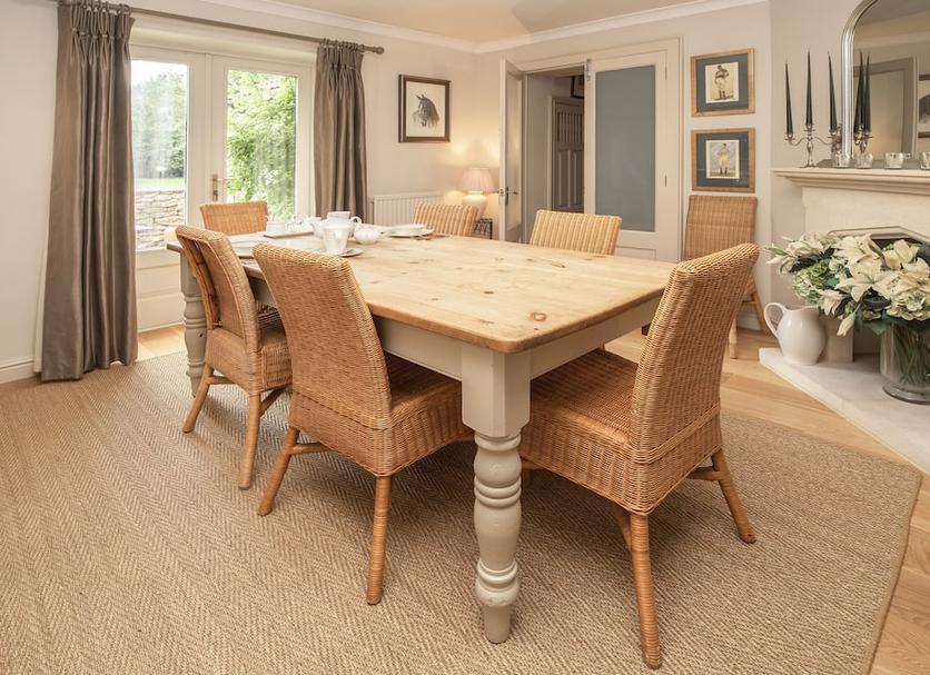 Dining room Photo