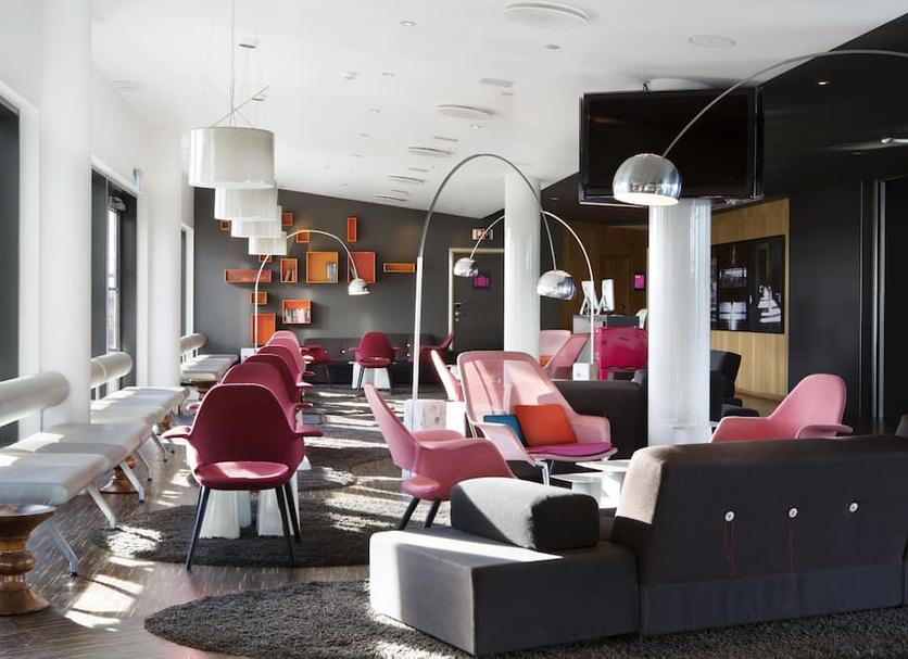 Lounge Photo