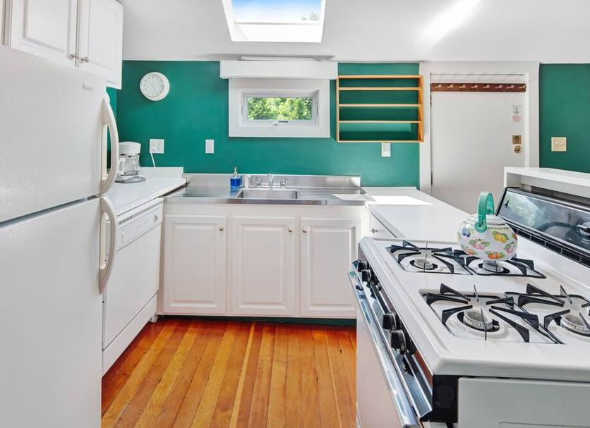 Kitchen Photo