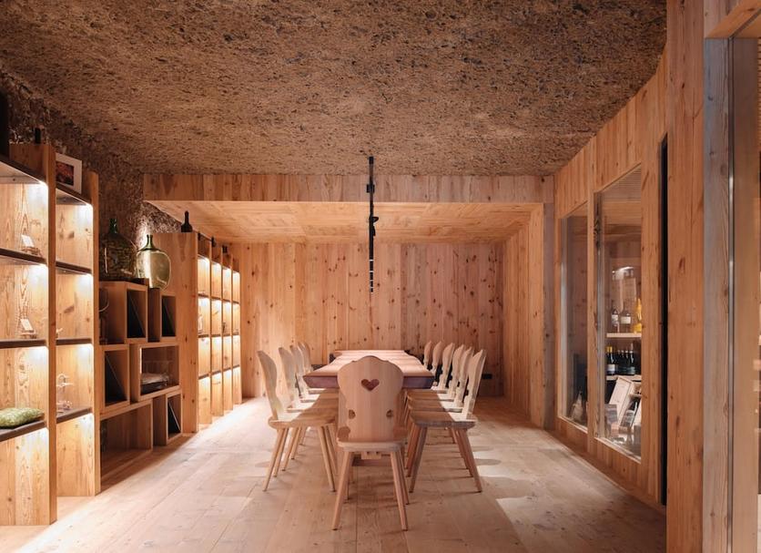 Dining room Photo
