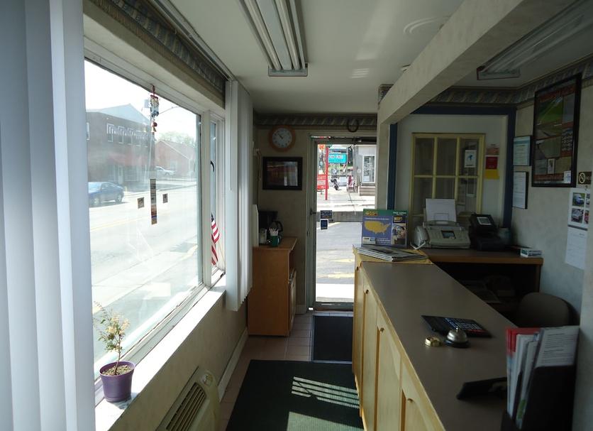 Front desk Photo