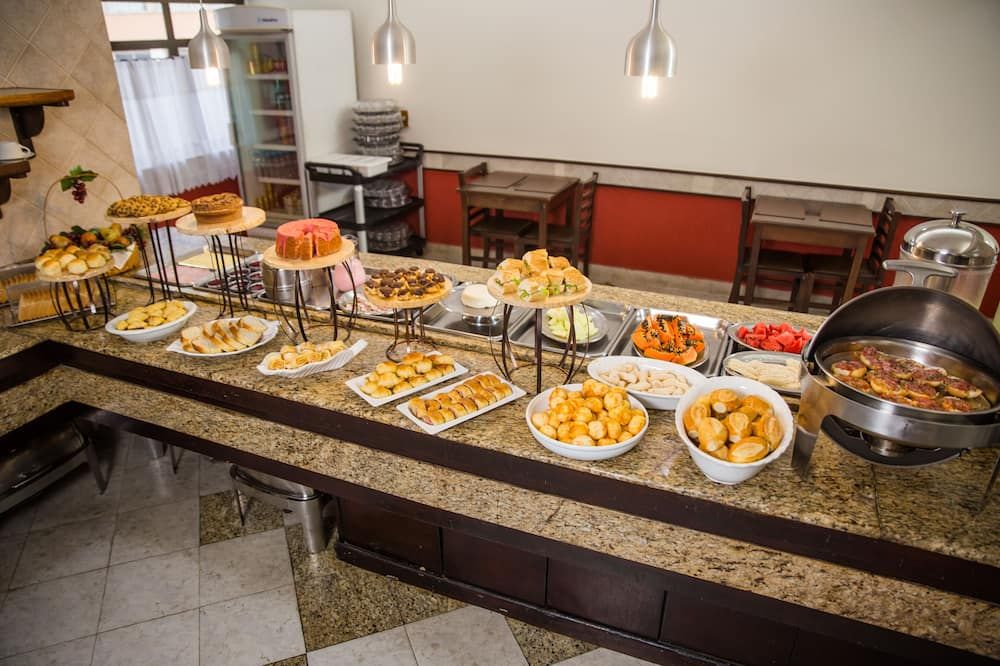 Buffet Photo