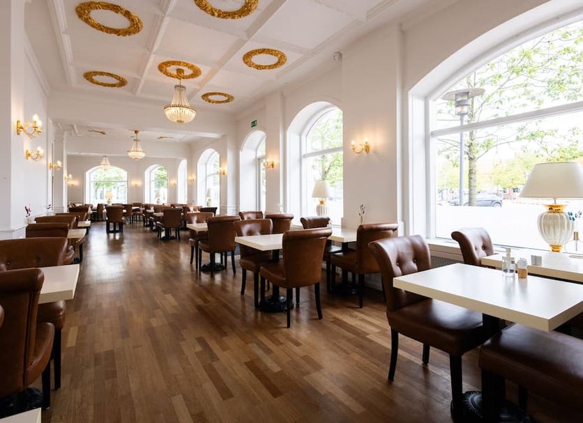 Restaurant Photo