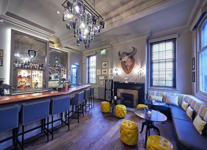 Bar Photo