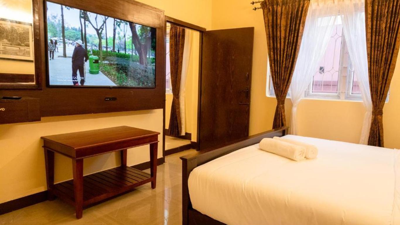 Aakash Rooms and Cottages,