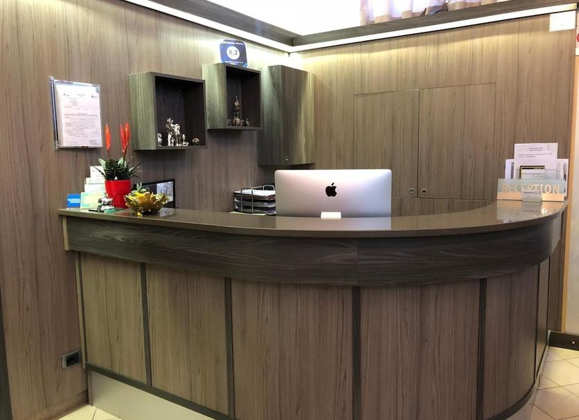 Front desk Photo
