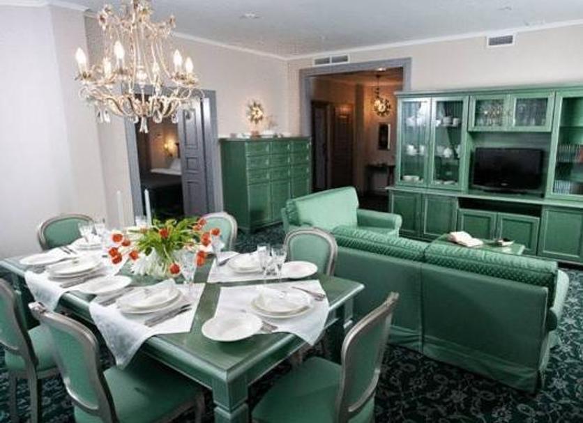 Dining room Photo
