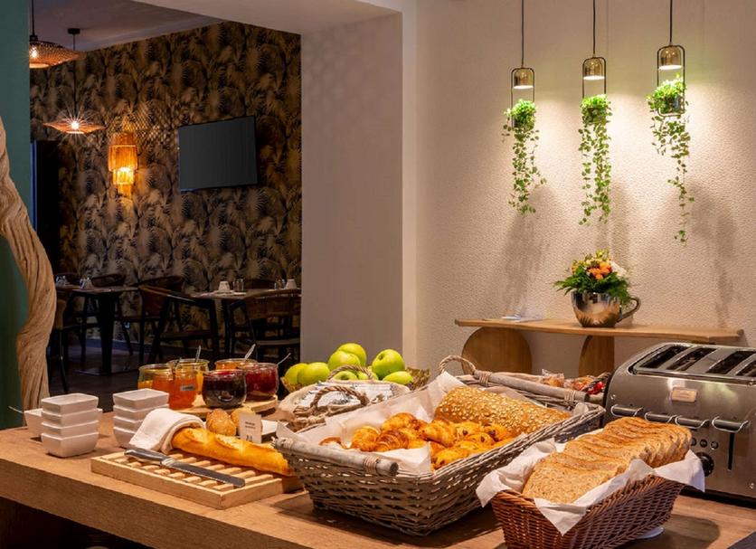 Dining room Photo