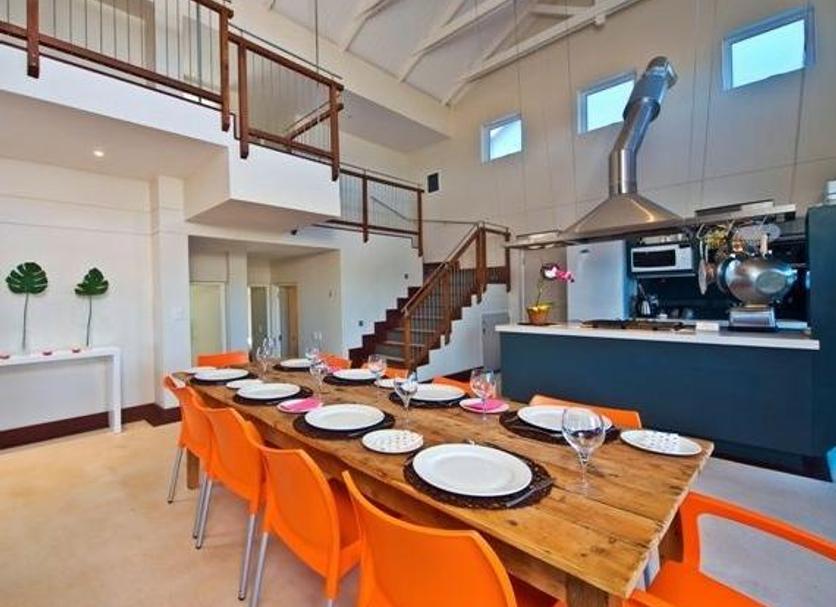 Dining room Photo