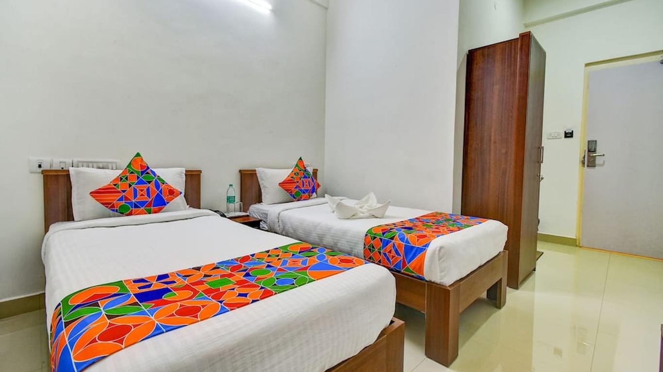 Fabexpress Pas Residency - Nr Marina Beach & Mahatma Gandhi Monument