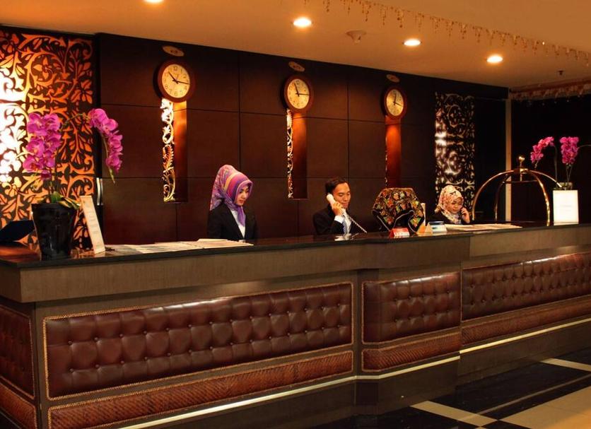 Front desk Photo