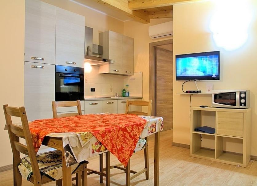 Kitchen Photo