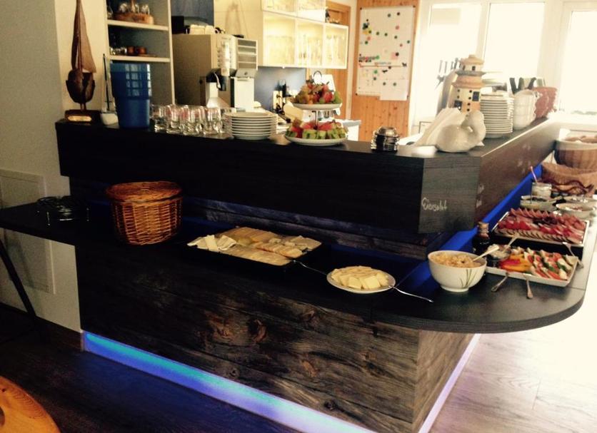 Buffet Photo