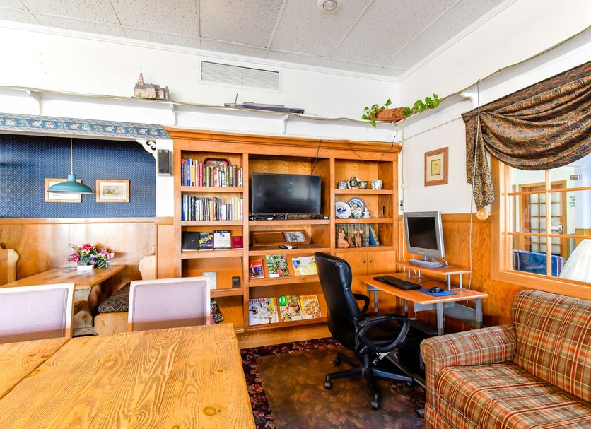 Dining room Photo