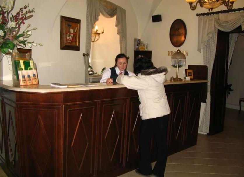 Front desk Photo