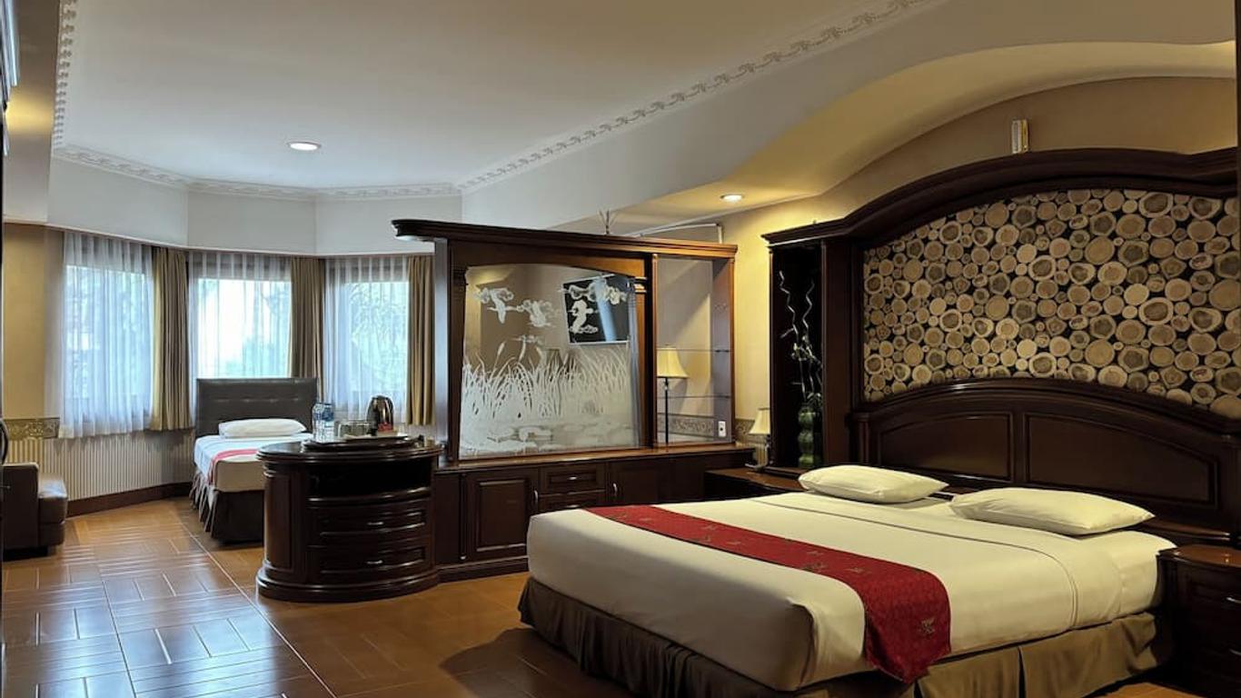 Hotel Pesona Bamboe