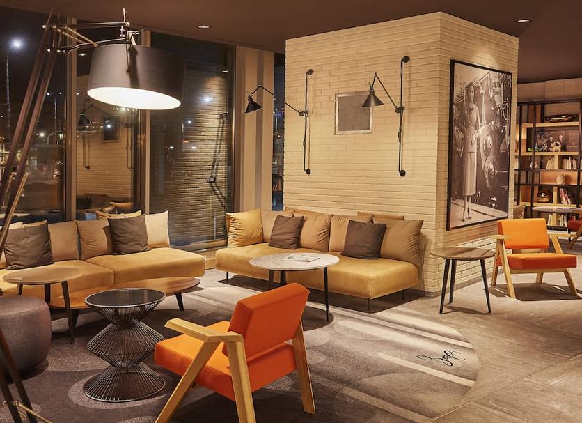 Lounge Photo