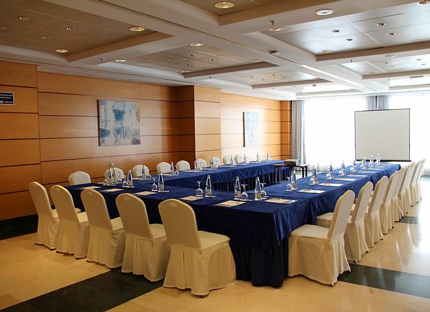 Conference room Photo