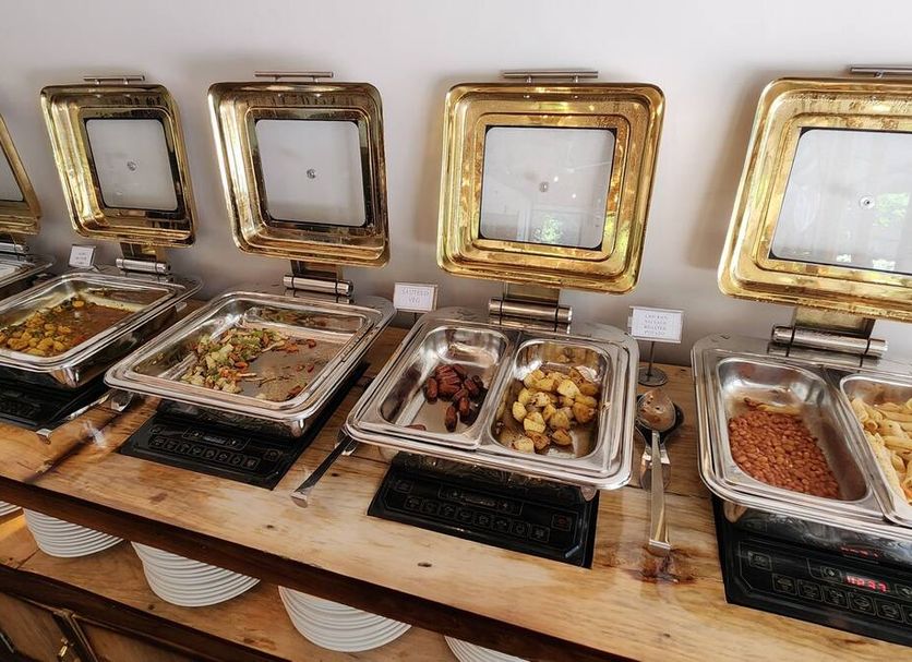 Buffet Photo