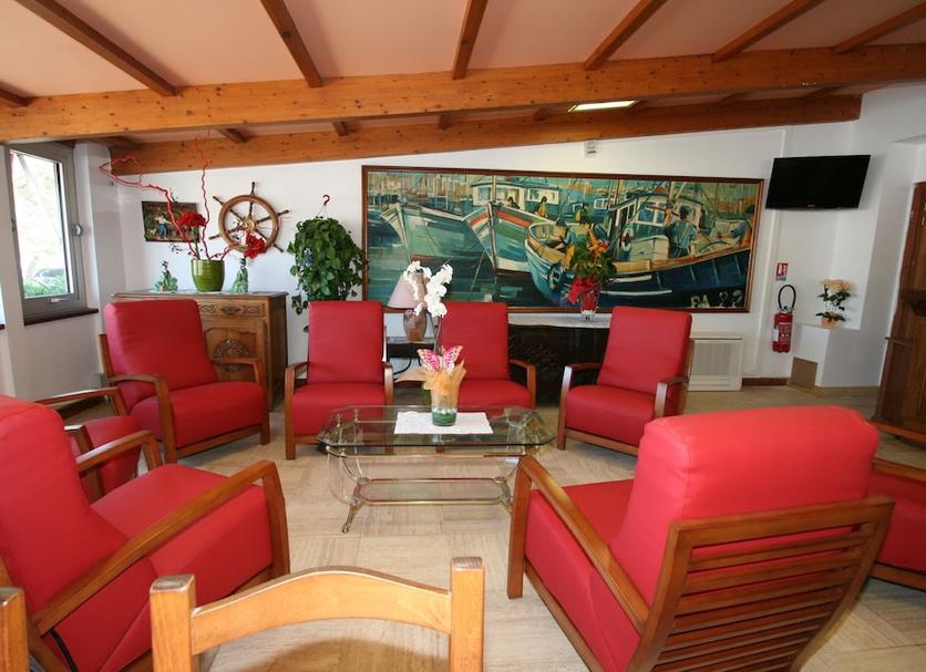 Lounge Photo
