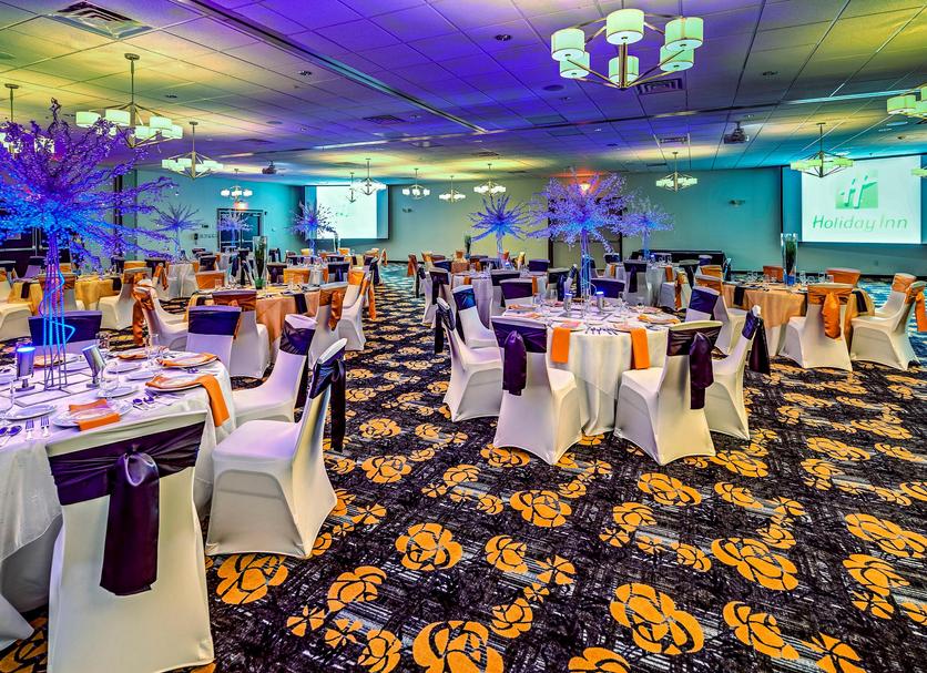 Banquet hall Photo