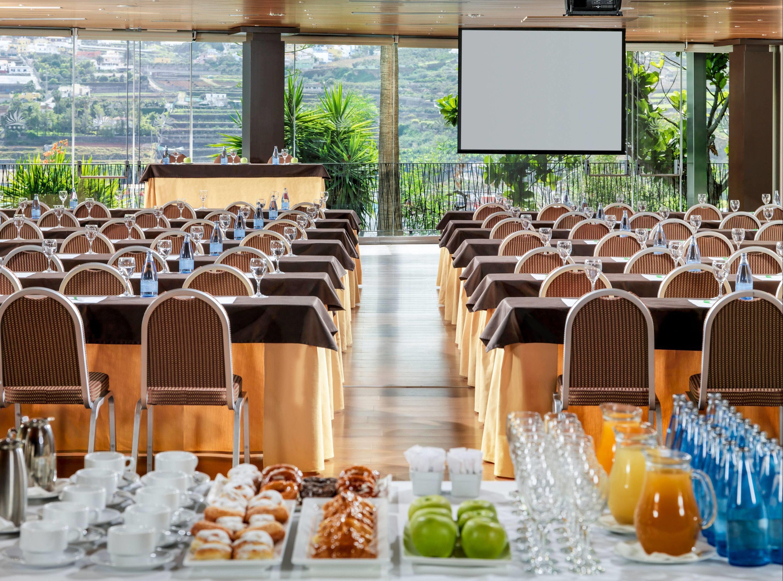 Banquet hall