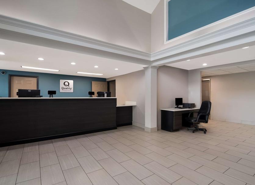 Front desk Photo