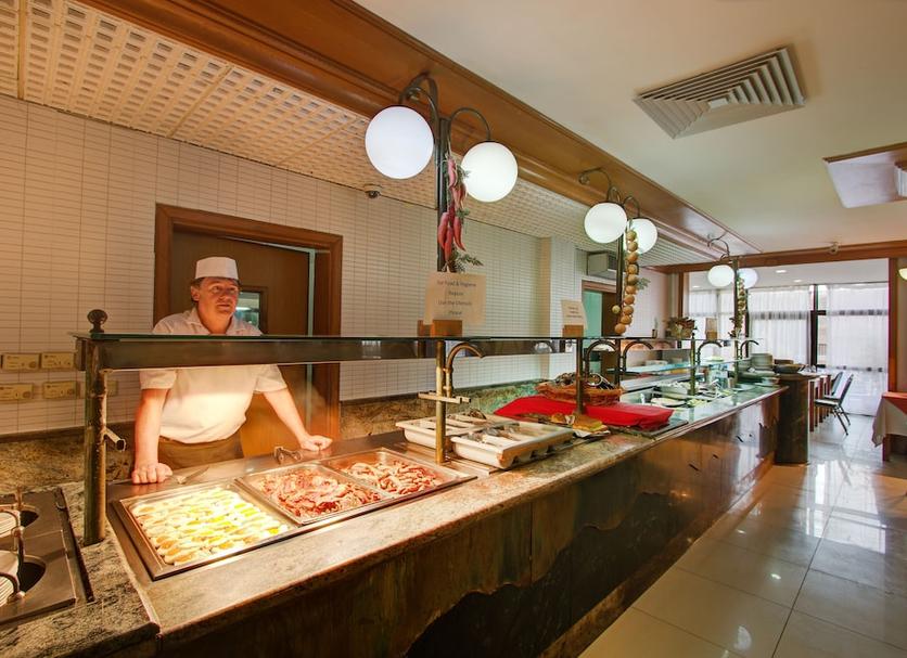 Buffet Photo